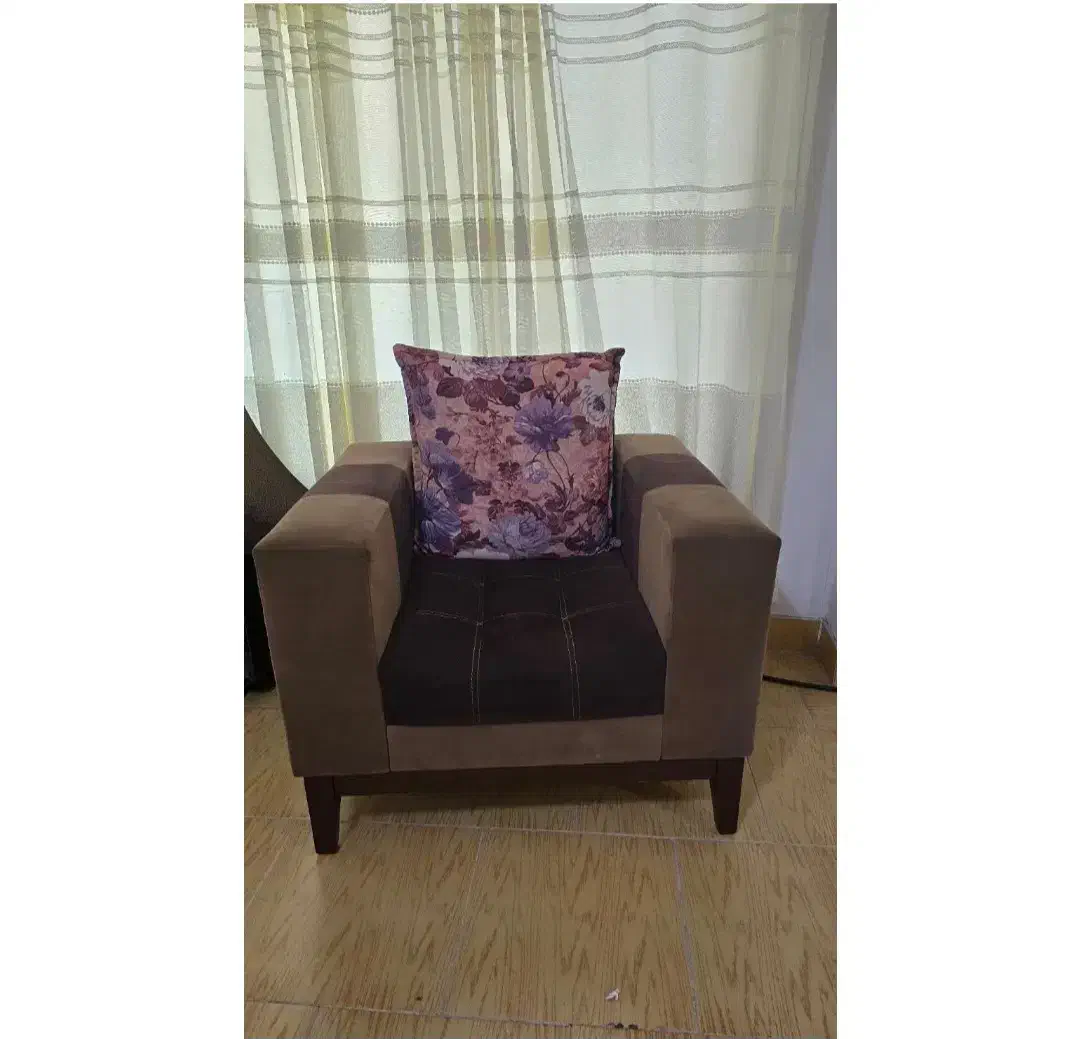 مبل ۷نفره راحتی|مبلمان خانگی و میز عسلی|لاهیجان, مهرگان|دیوار