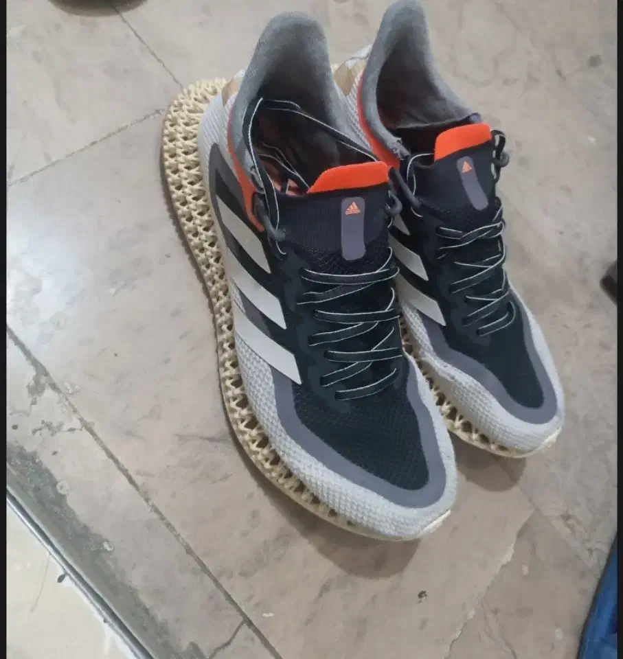 کتانی ادیداس سایز۴۴ونیم،۴۵|کیف، کفش، کمربند|تهران, آذری|دیوار