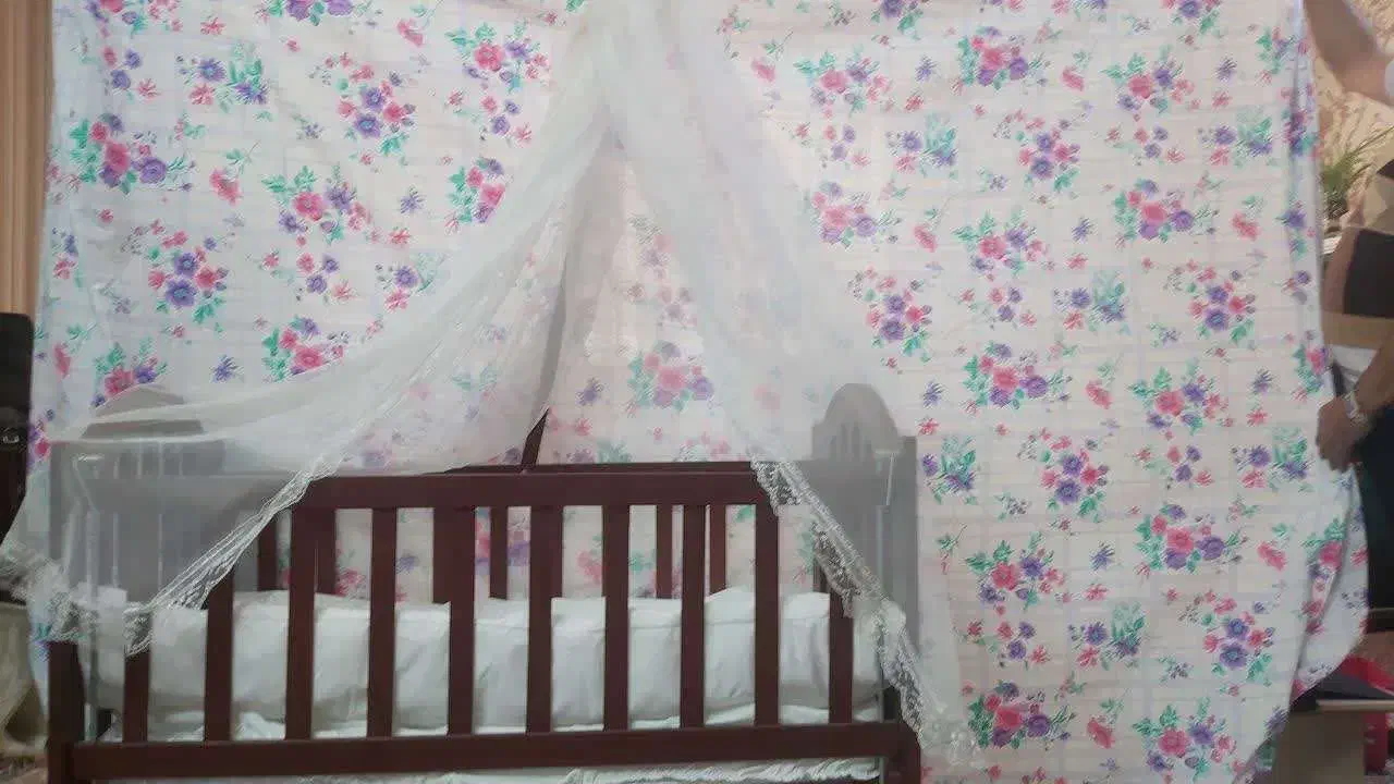 تخت وگهواره تمام چوب نوزاد کنار مادر با سرویس خواب|تخت و صندلی بچه|یزد, |دیوار