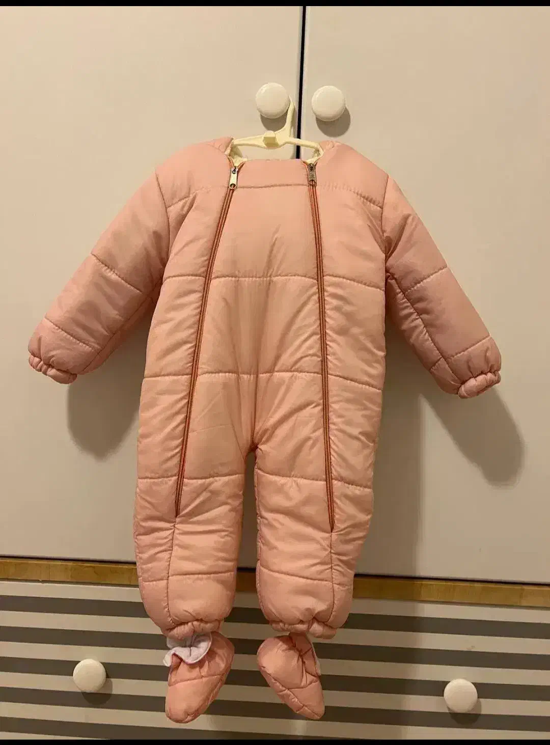 لباس کودک و نوزاد، رختخواب نوزاد|کفش و لباس بچه|گرمدره, |دیوار