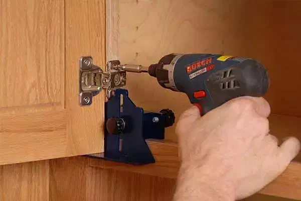 نصب /تعمیرات /انواع کابینت و کمد فوری|خدمات پیشه و مهارت|ساوه, |دیوار