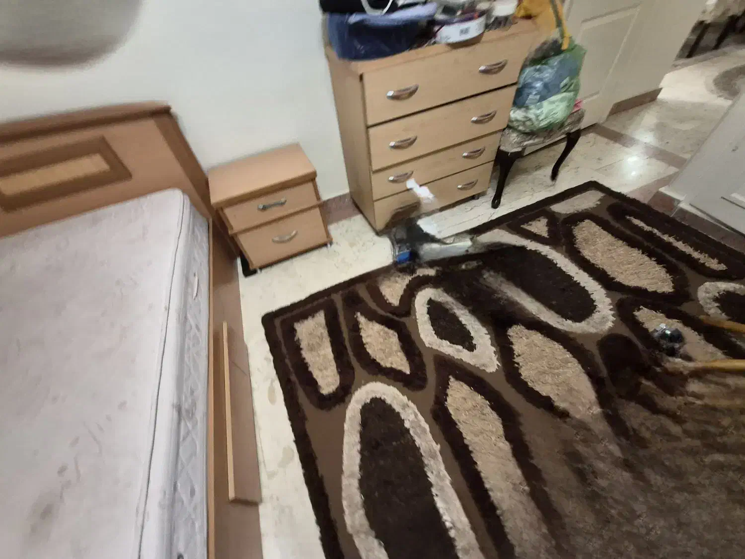 تخت دو نفره همراه با تشک خوشخواب و دراور و پاتختی|تخت و سرویس خواب|تهران, سردارجنگل|دیوار