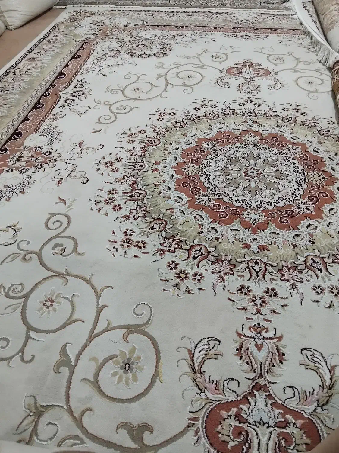 فرش کرم رنگ ۹ متری ۴،۲۰۰|فرش|بابلسر, |دیوار