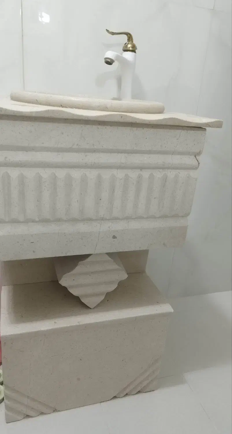 روشویی سنگی سالم و نو تمیز|لوازم سرویس بهداشتی|الیگودرز, |دیوار