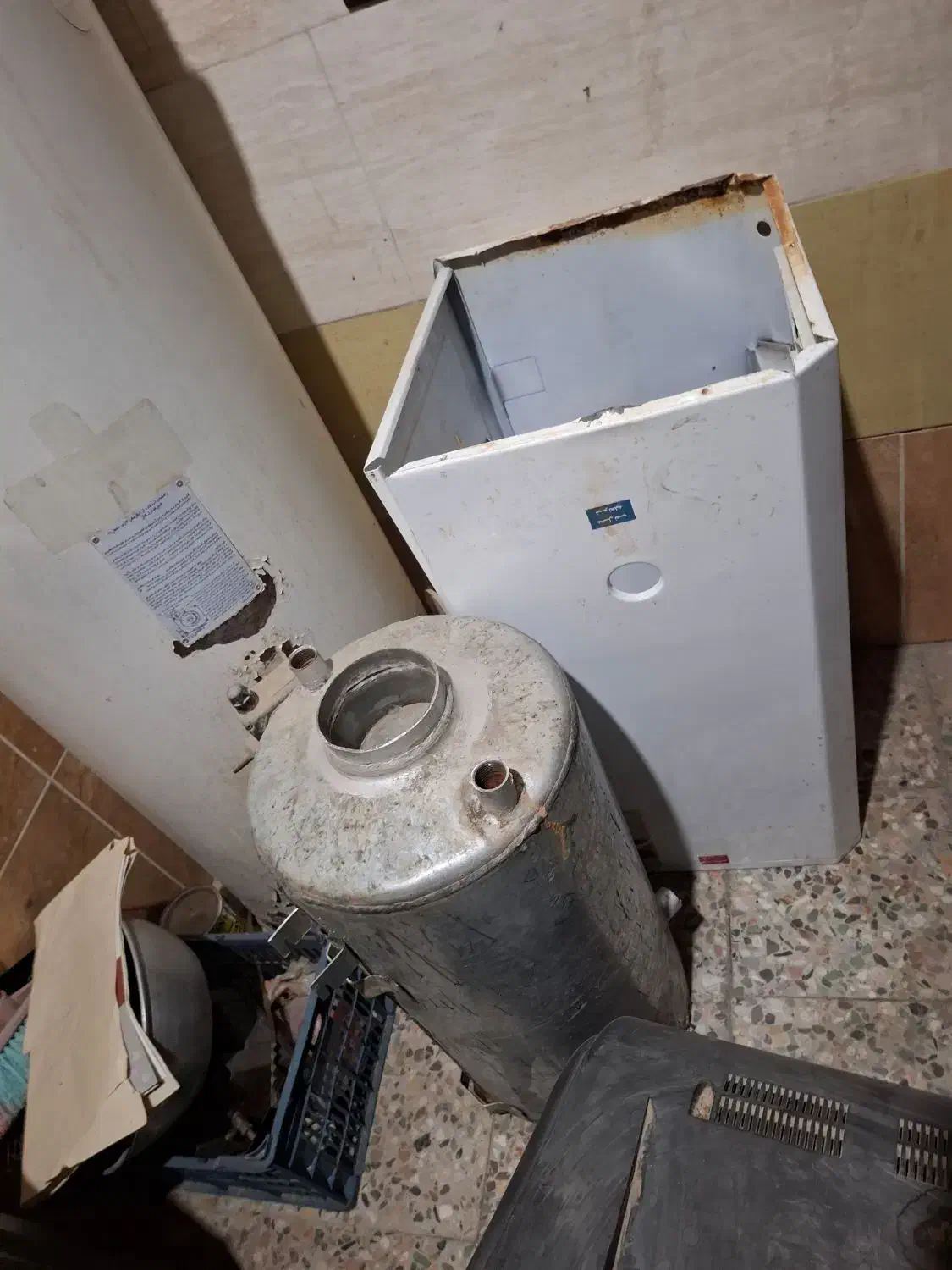 آبگرمکن|آبگرمکن، پکیج، شوفاژ|لردگان, |دیوار