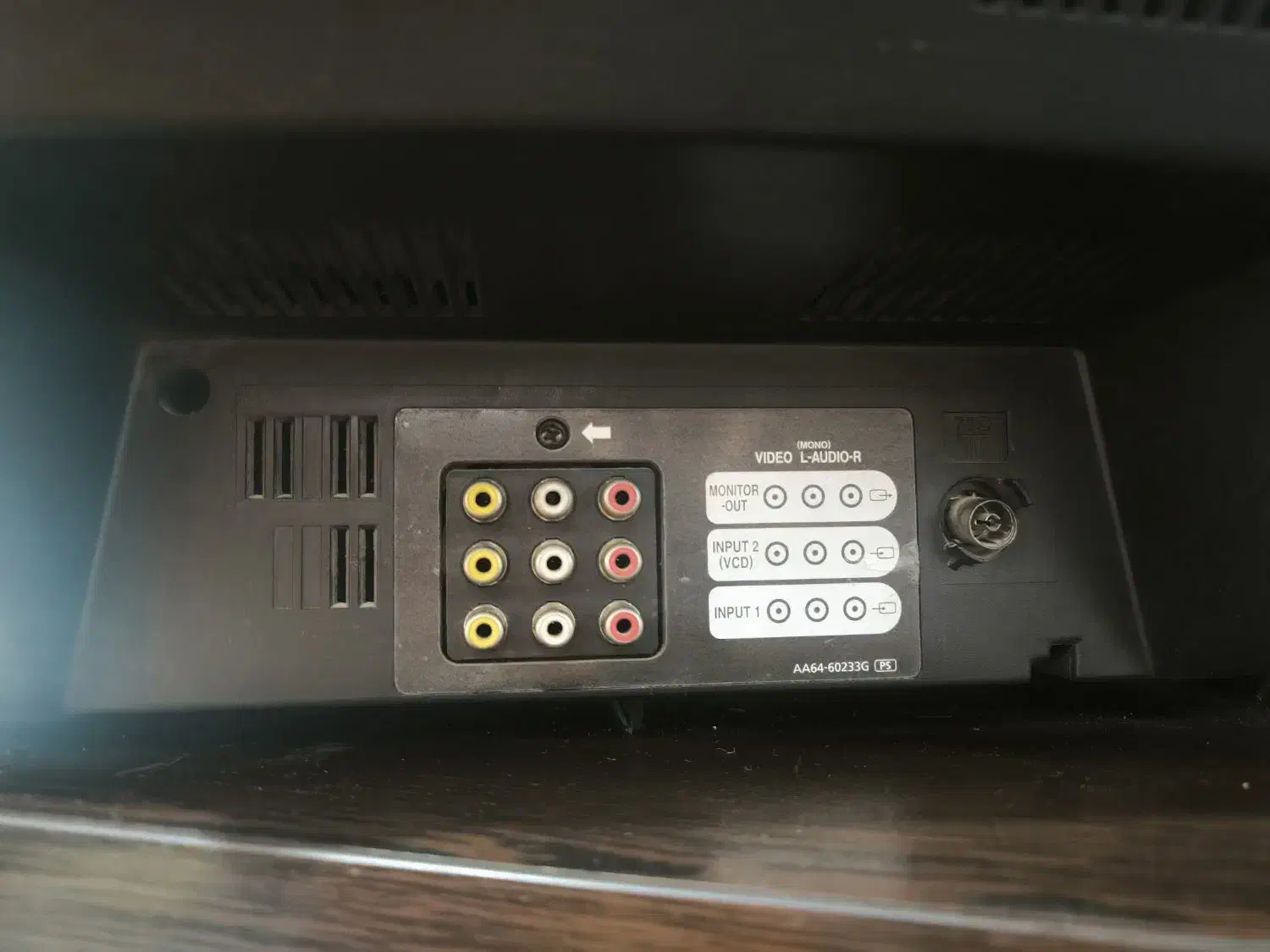 تلوزیون رنگی سامسونگ ۲۱ اینچ|تلویزیون و پروژکتور|شیراز, شهرک نیروی انتظامی|دیوار