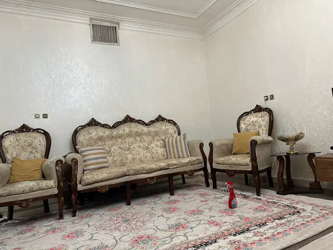 مبل کلاسیک ۹ نفره|مبلمان خانگی و میز عسلی|قرچک, میرزائی جنوبی|دیوار