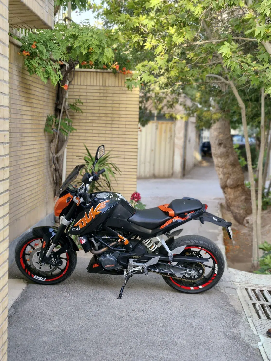 ktm دوک ۲۰۰|موتورسیکلت|اصفهان, شهرک امام زمان|دیوار