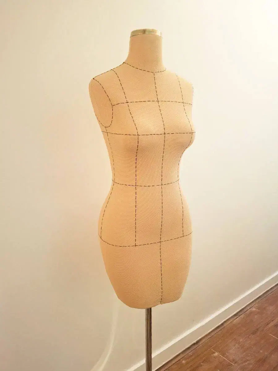 مانکن سوزنخور|لوازم خیاطی و بافتنی|قم, صفائیه|دیوار