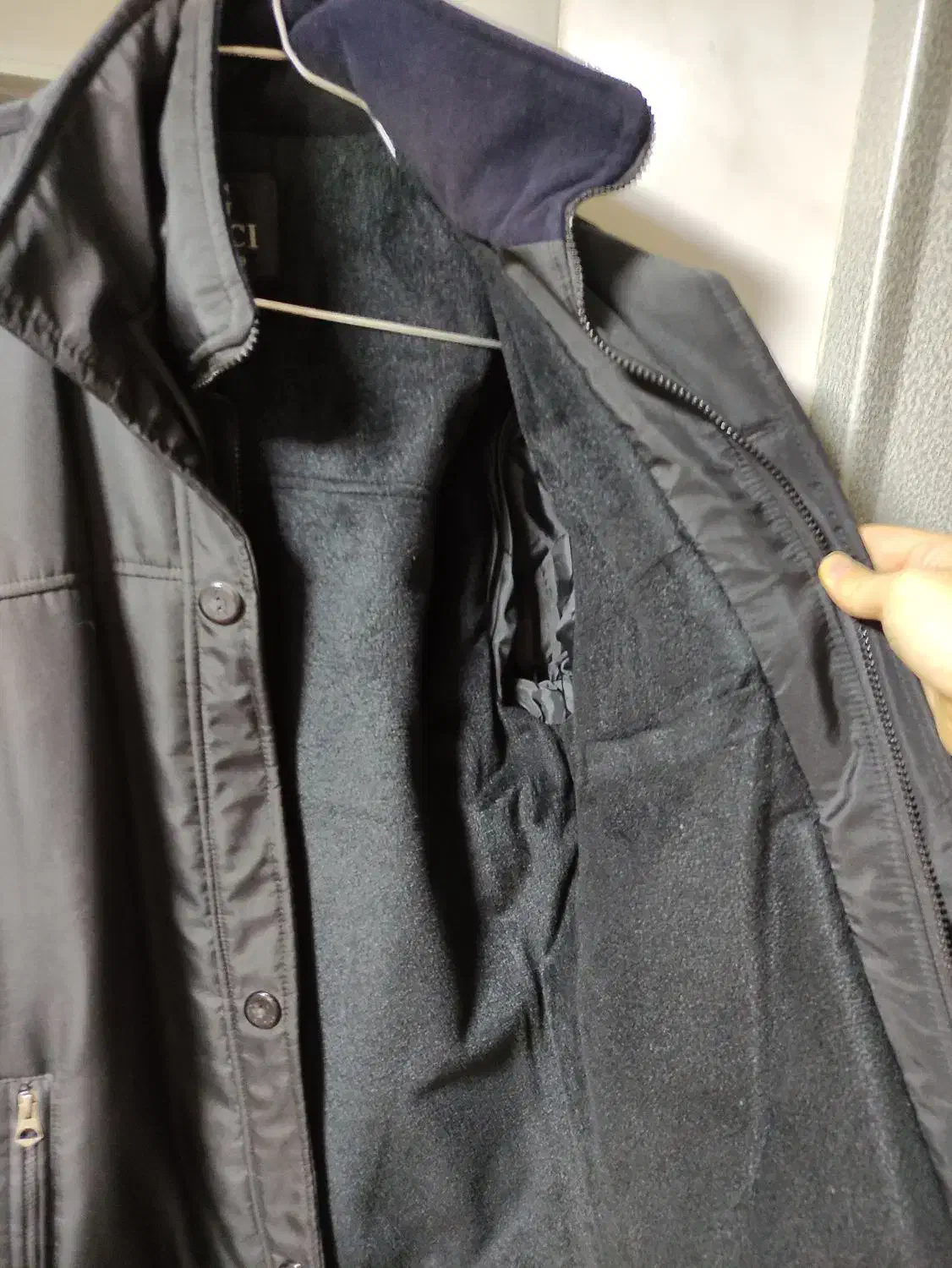 کاپشن مشکی|لباس|خمینی‌شهر, |دیوار