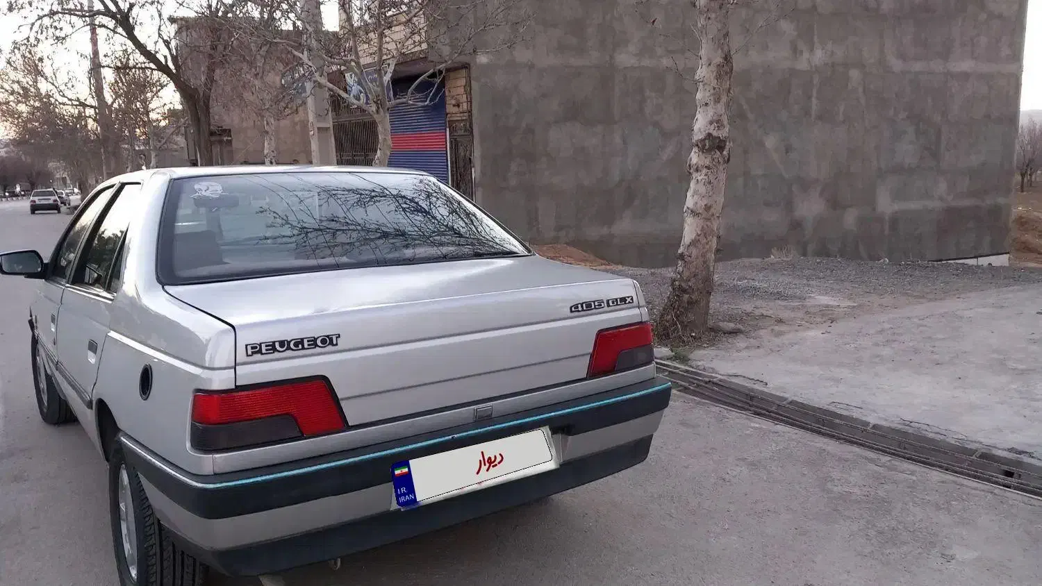 پژو ۴۰۵|خودرو سواری و وانت|تویسرکان, |دیوار