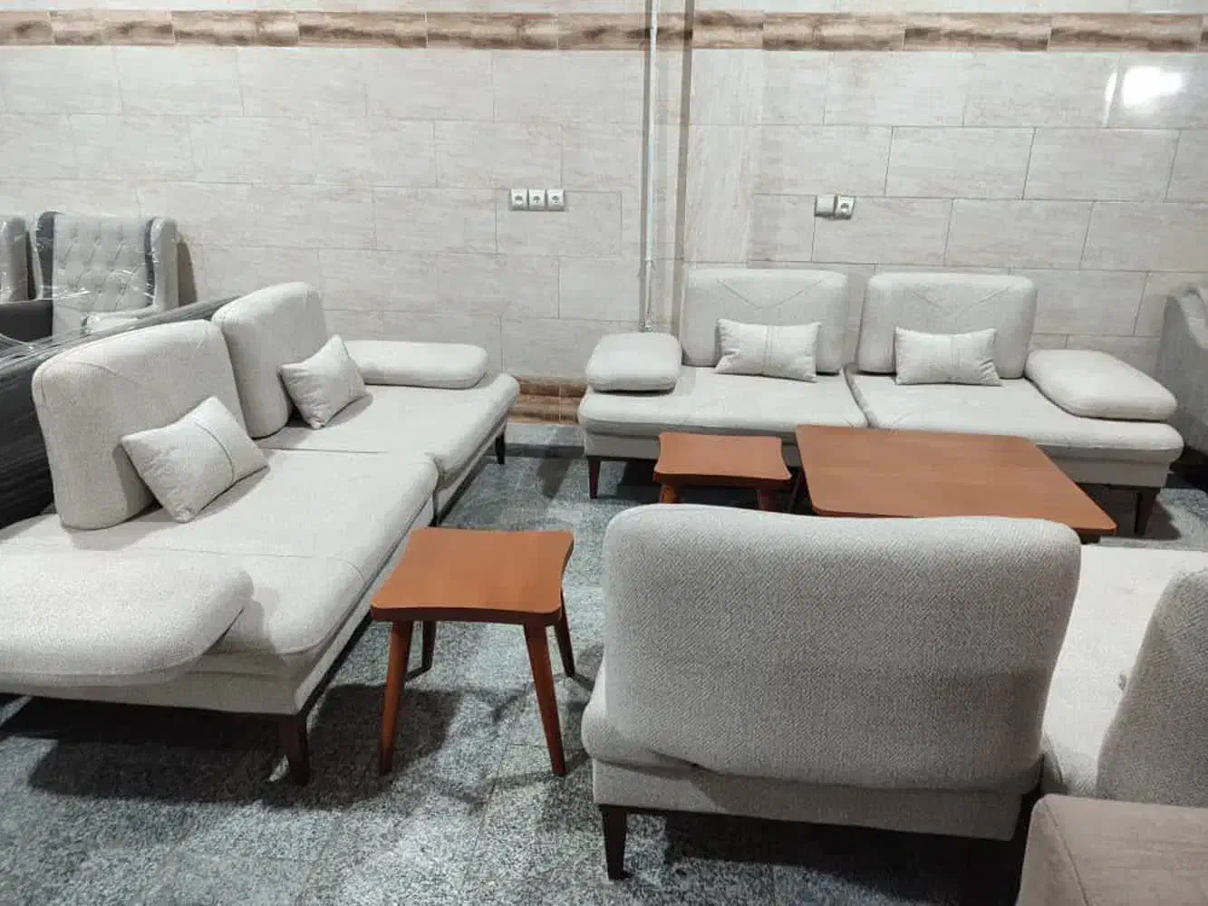 مبل راحتی مکانیزم تخت شو|مبلمان خانگی و میز عسلی|دورود, |دیوار