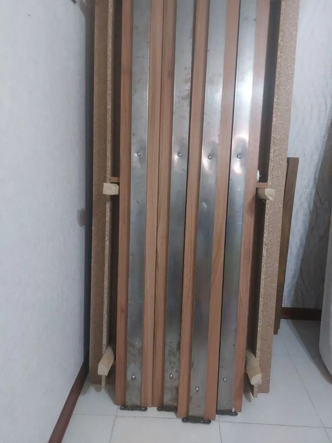 تخت|تخت و سرویس خواب|سهند, |دیوار