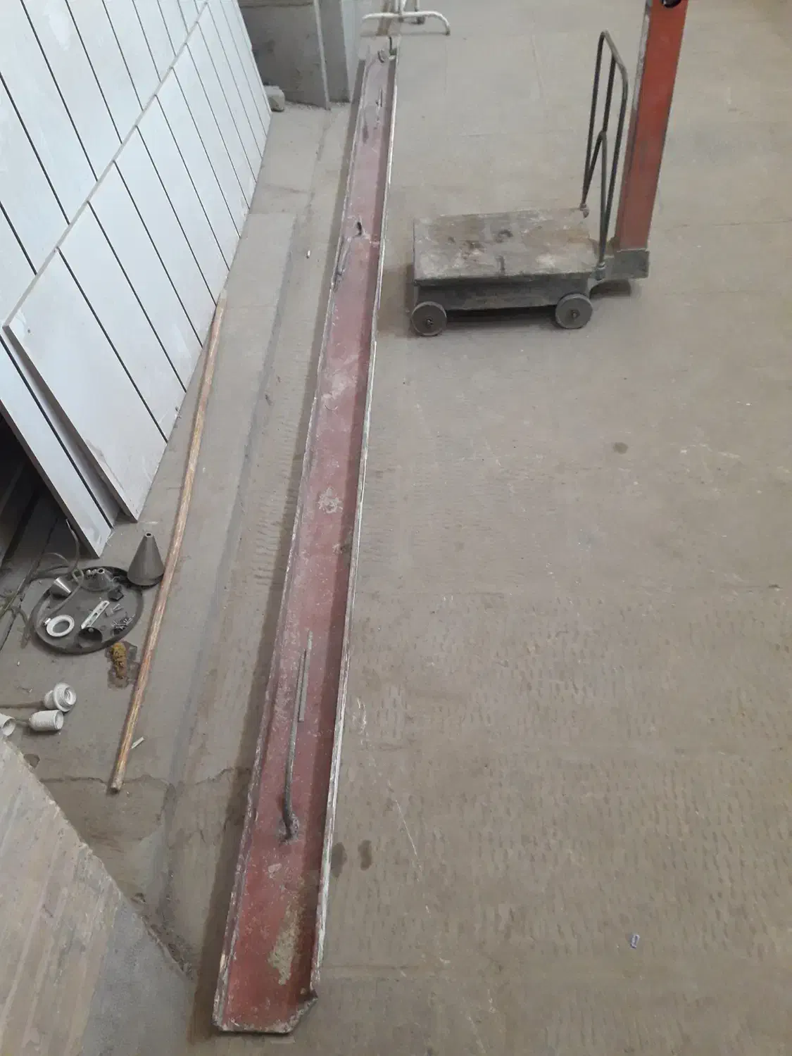 تیر اهن ناودونی|مصالح و تجهیزات ساختمان|اصفهان, جویباره|دیوار