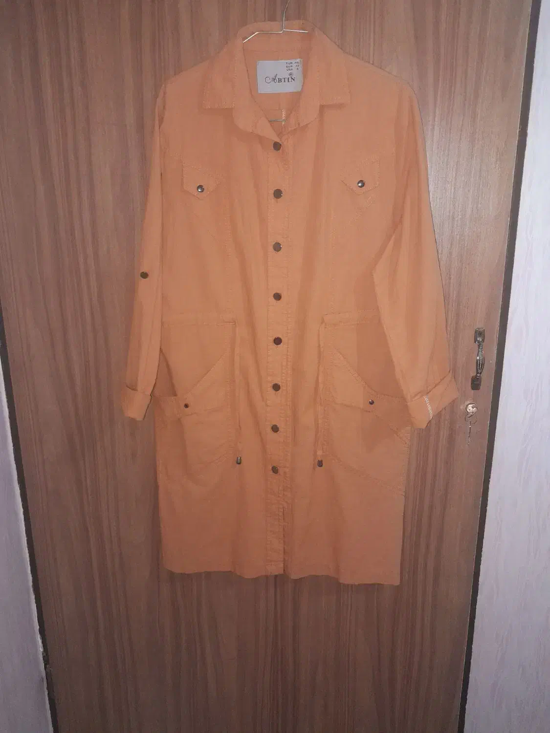 مانتو|لباس|خرمدره, |دیوار