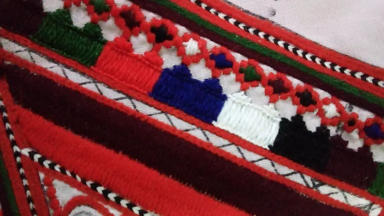 شیرازه دوزم از زابل|لباس|ایرانشهر, |دیوار