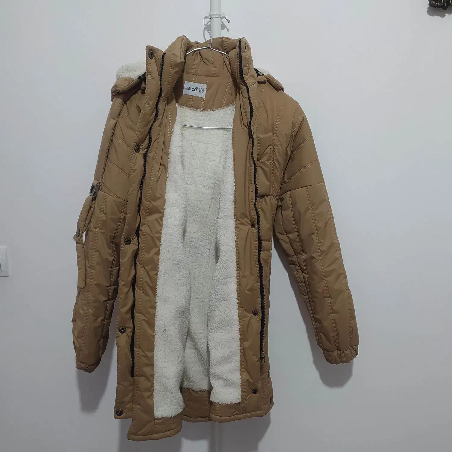 کاپشن|لباس|سنندج, |دیوار