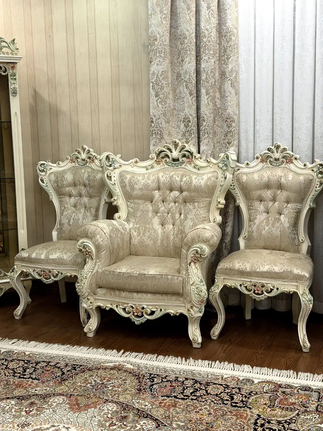 ست مبل ۹نفره ،میز ناهار خوری۸نفره و بوفه درحد نو|مبلمان خانگی و میز عسلی|محمدشهر, ولدآباد بزرگ|دیوار