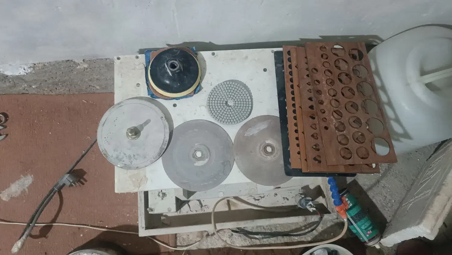 دستگاه گوهر تراشی|ابزارآلات|افزر, |دیوار