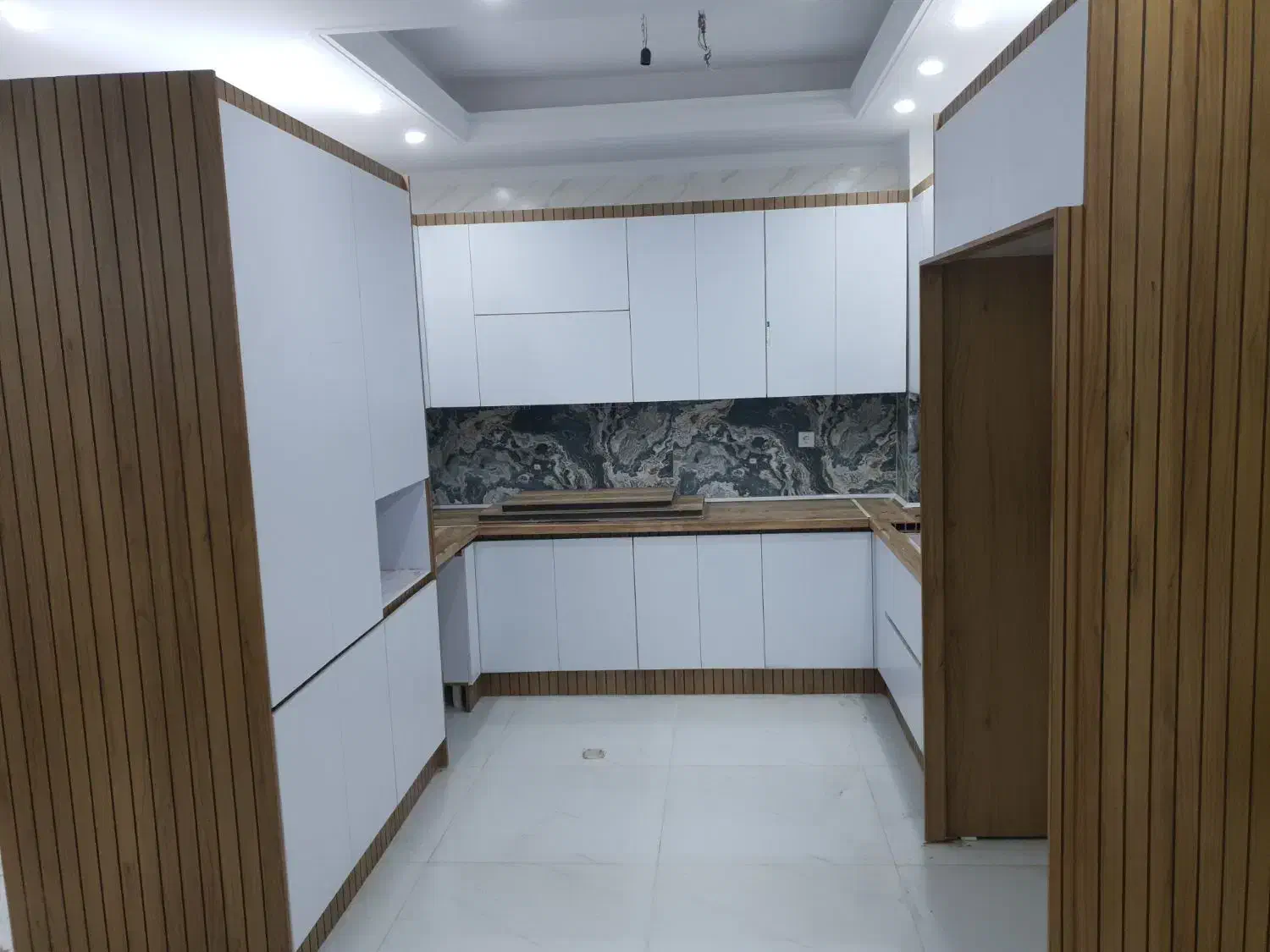 طراحی وساخت کابینت و کمود دیواری|خدمات پیشه و مهارت|پرند, فاز ۲|دیوار