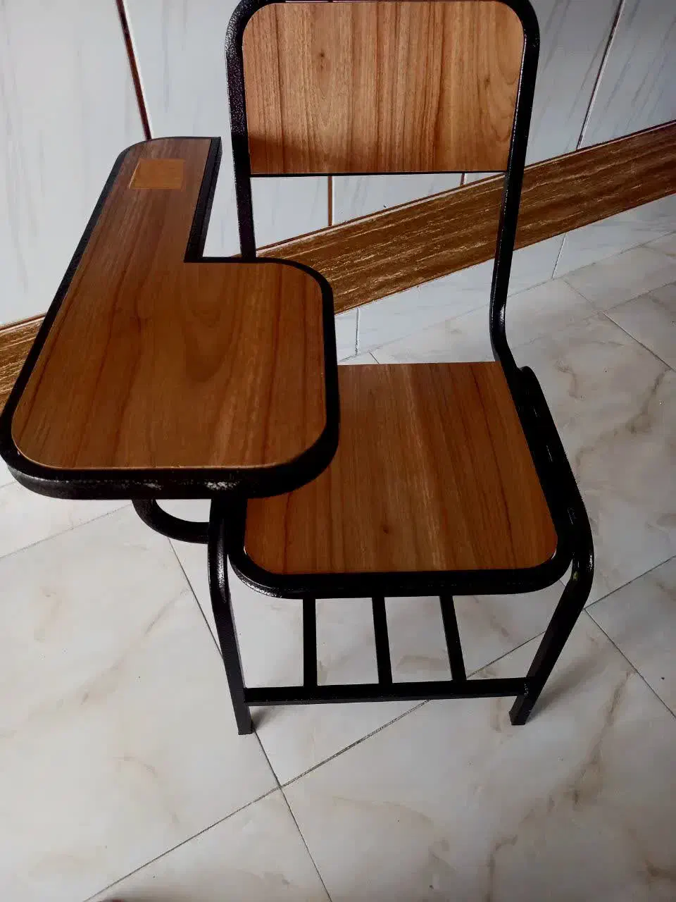 صندلی دانش آموزی دسته دار چوبی|صندلی و نیمکت|فولادشهر, B4|دیوار