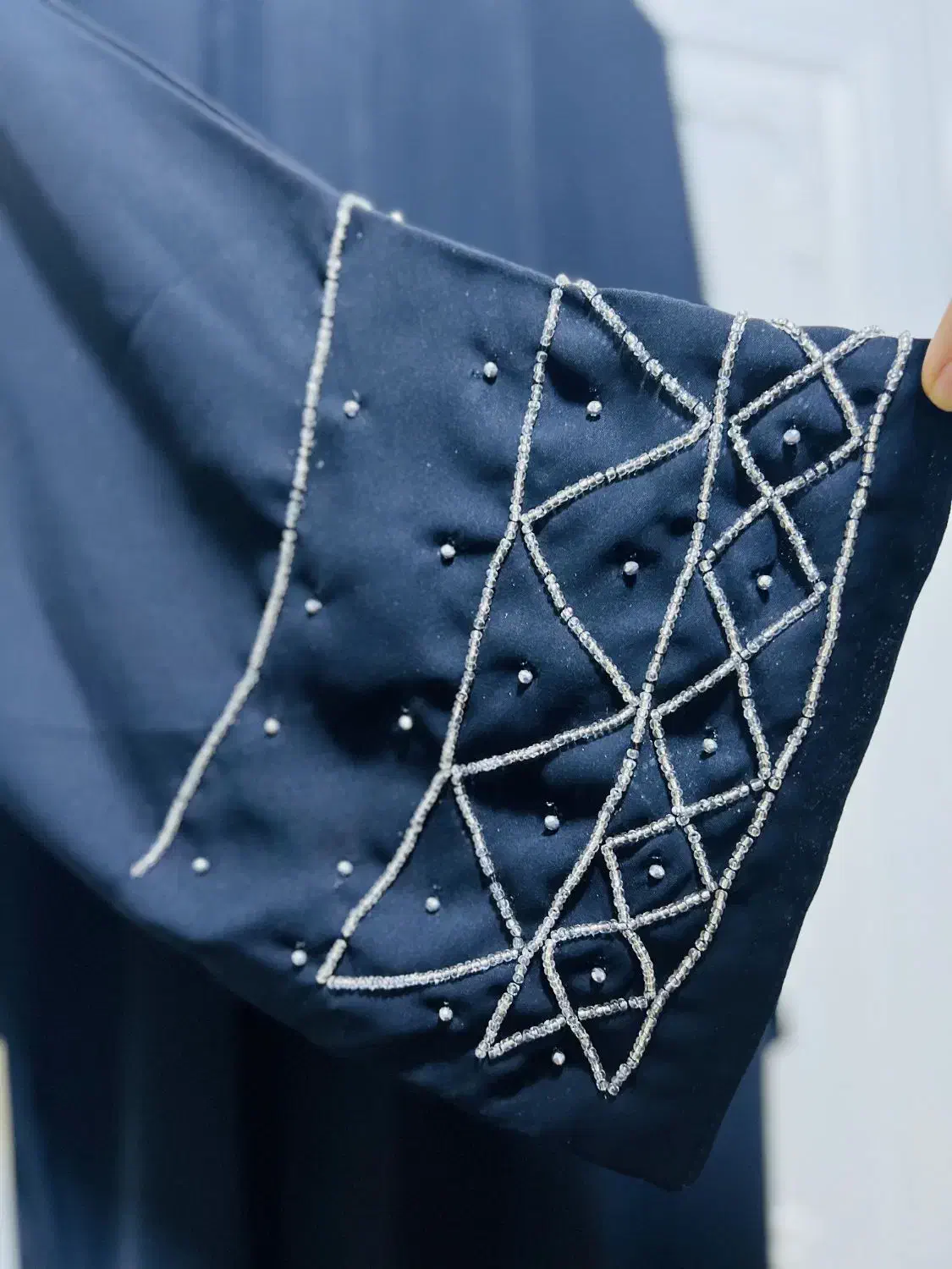 مانتو عبا|لباس|اهواز, زندوکیلی|دیوار