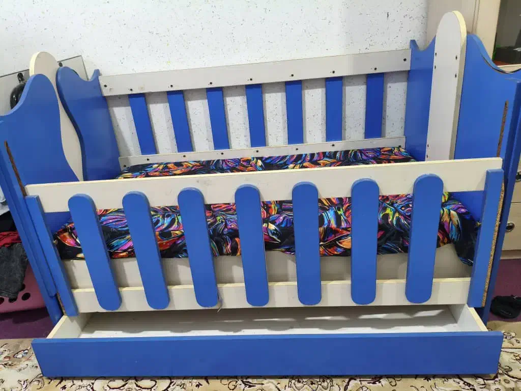 تخت کودک|تخت و صندلی بچه|بهبهان, |دیوار