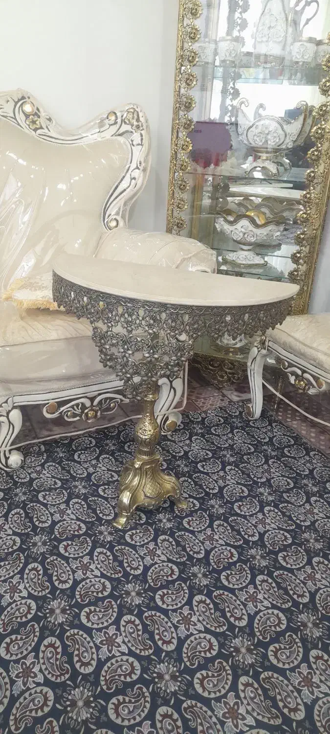 میز برنز|بوفه، ویترین، کنسول|اردبیل, |دیوار