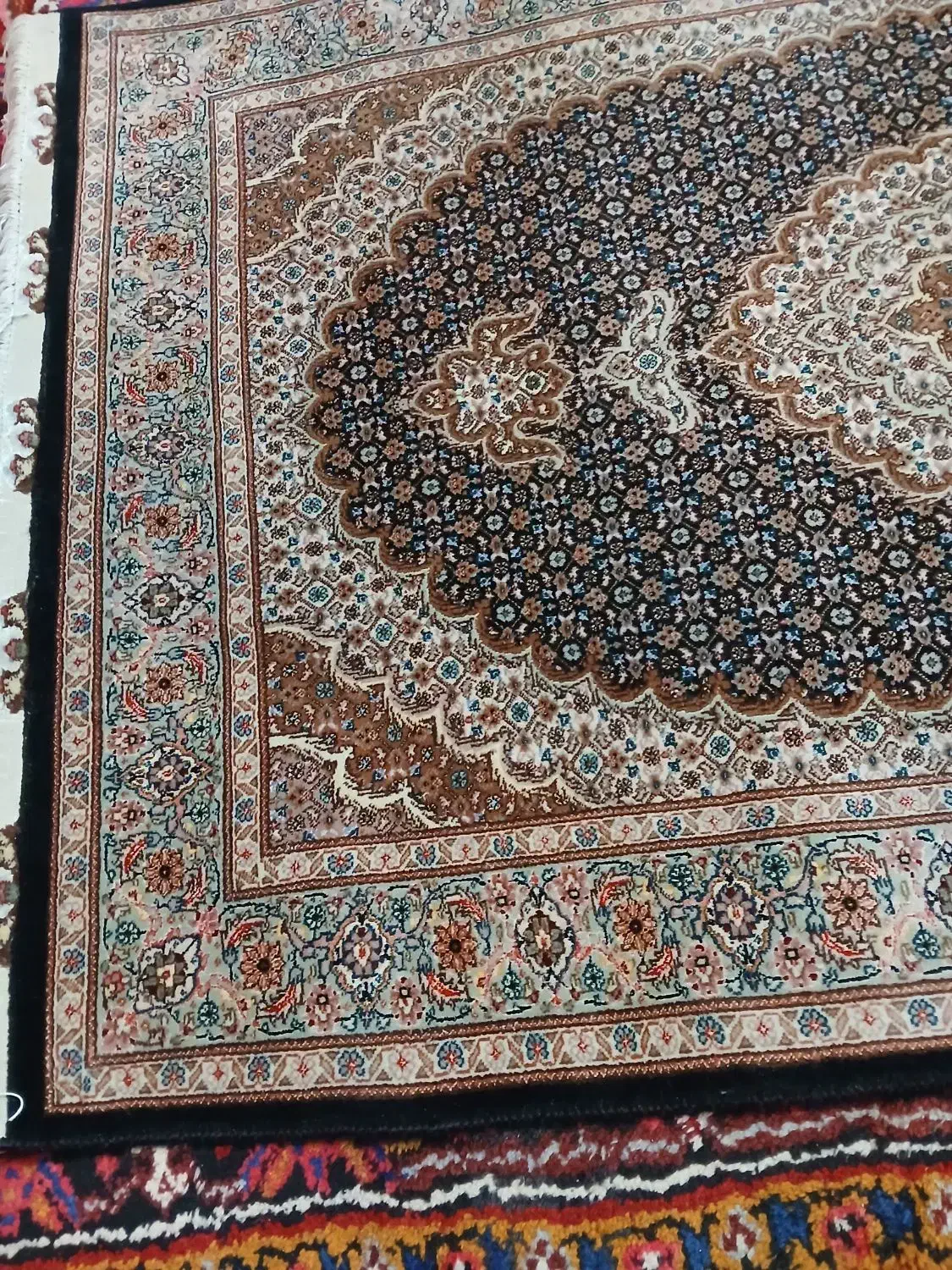 فرش دستبافت ماهی|فرش|تبریز, |دیوار