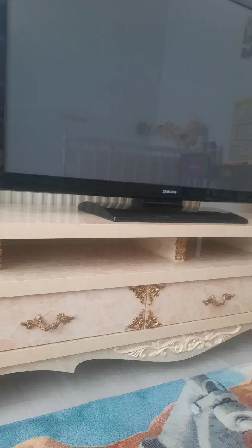 تلویزیون|تلویزیون و پروژکتور|دماوند, گیلاوند|دیوار