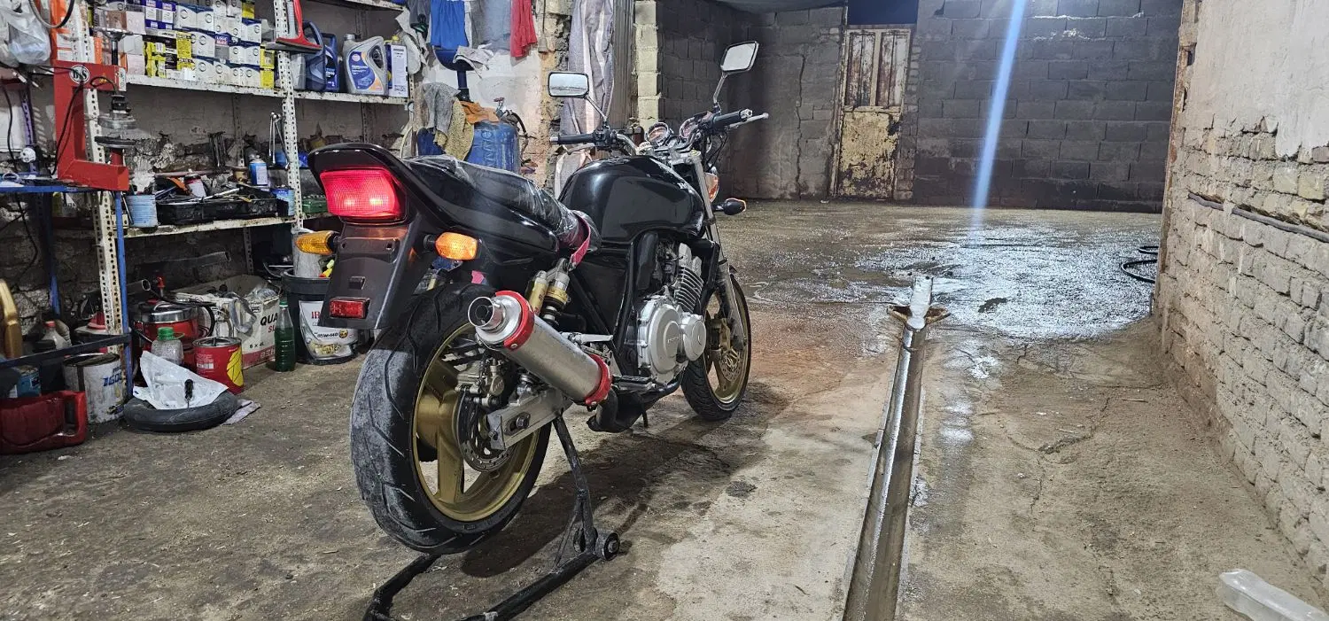 cb400.      مدل2000|موتورسیکلت|کالپوش, |دیوار