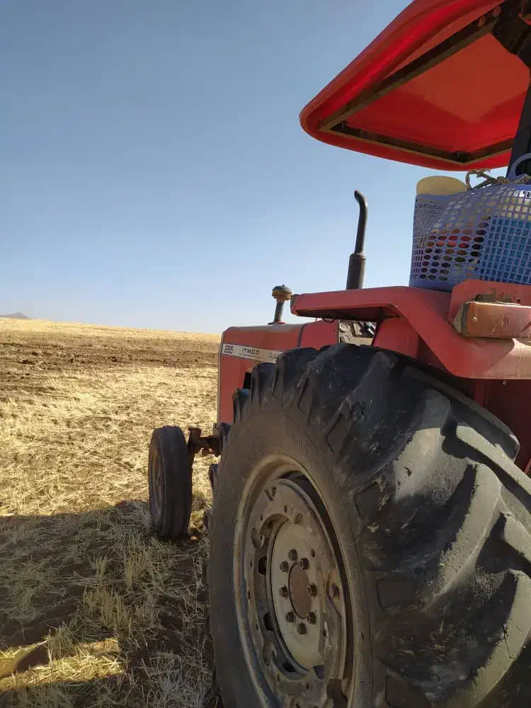 تراکتور ۲۸۵ مدل ۸۶|خودرو سنگین|بروجرد, |دیوار