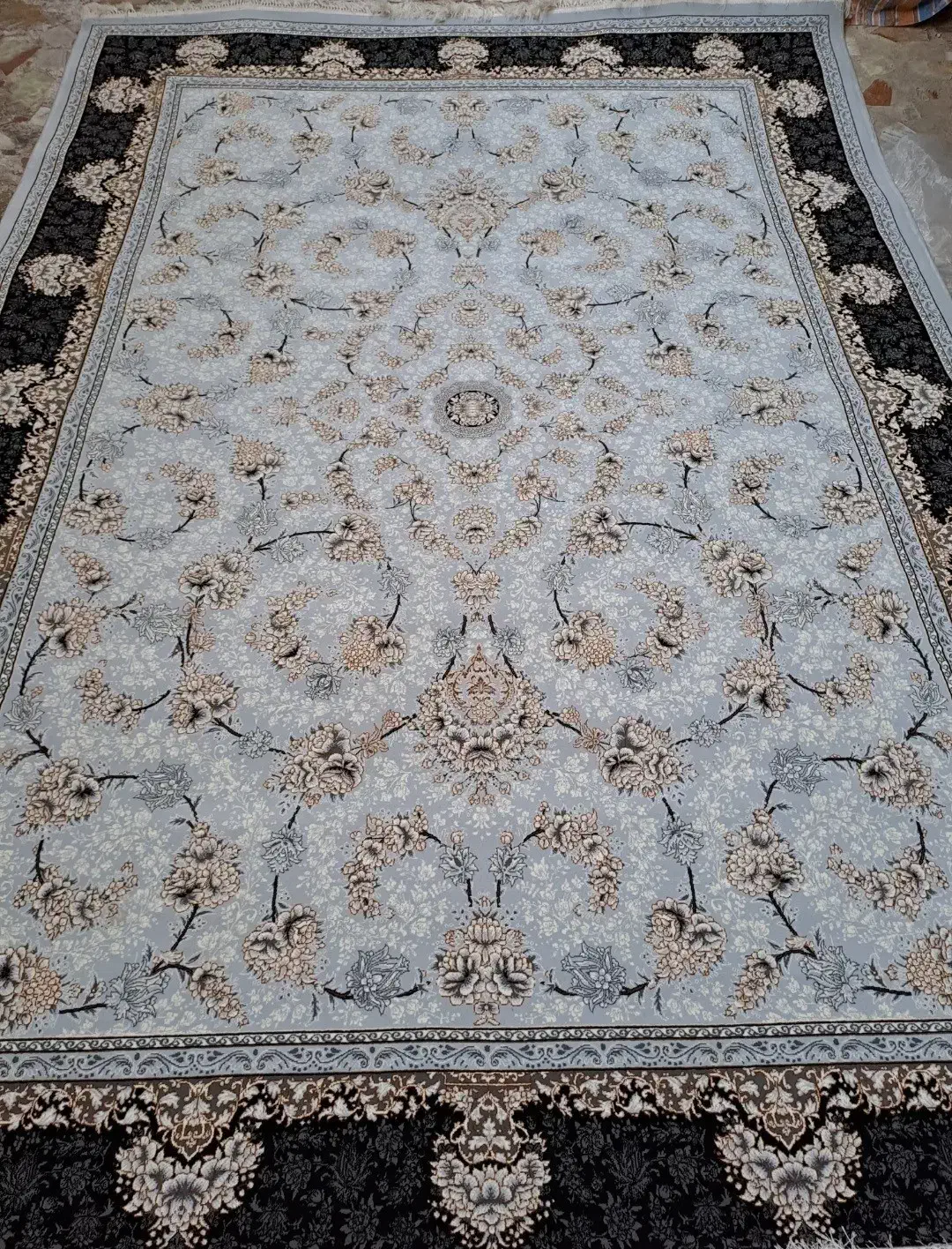 یک تخته فرش ماشینی ۹ متری بسیار زیبا آکبند|فرش|رشت, چله خانه|دیوار