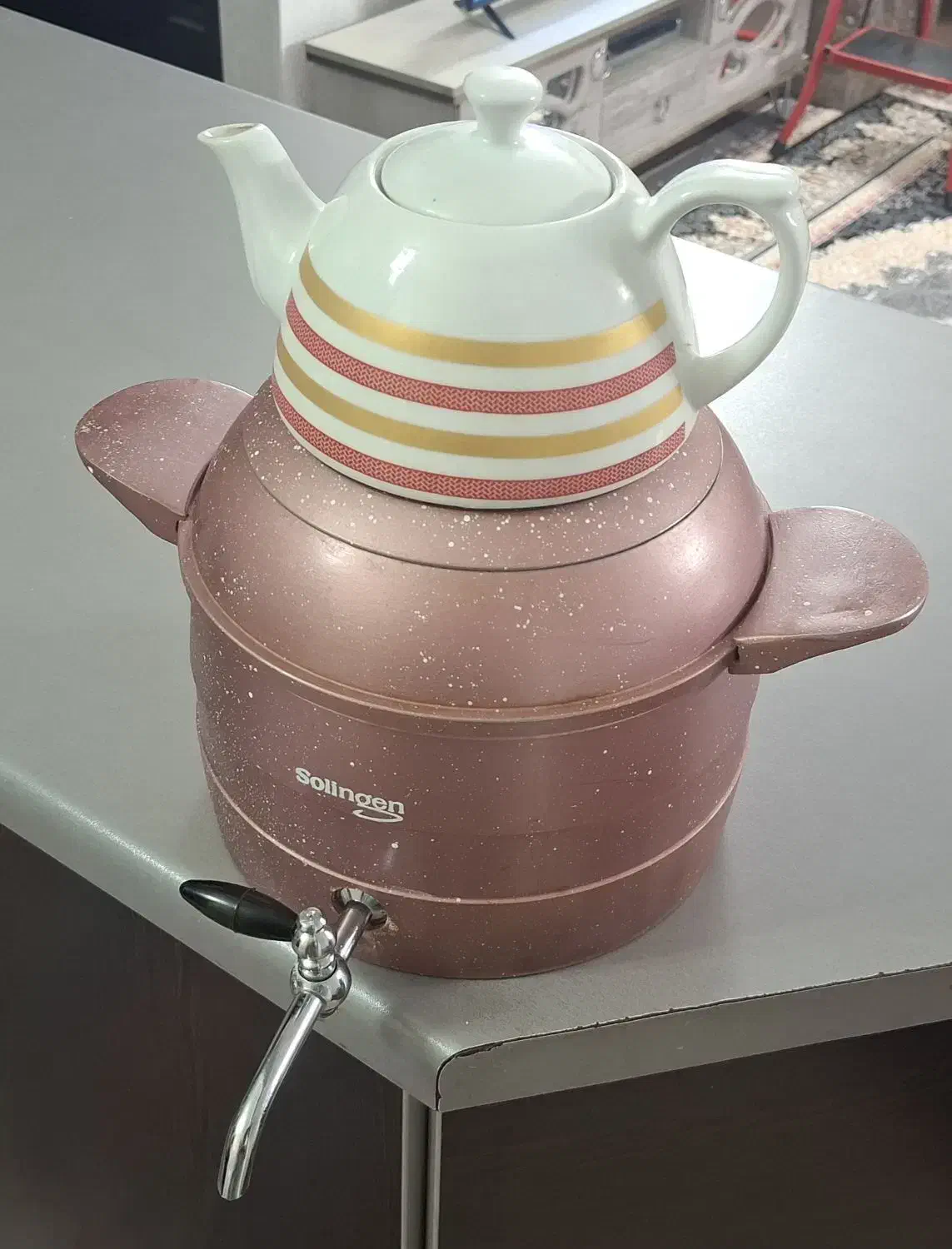 کتری شیردار چُدَنی کاملا سالم|قوری، کتری، قهوهساز دستی|مبارکه, |دیوار