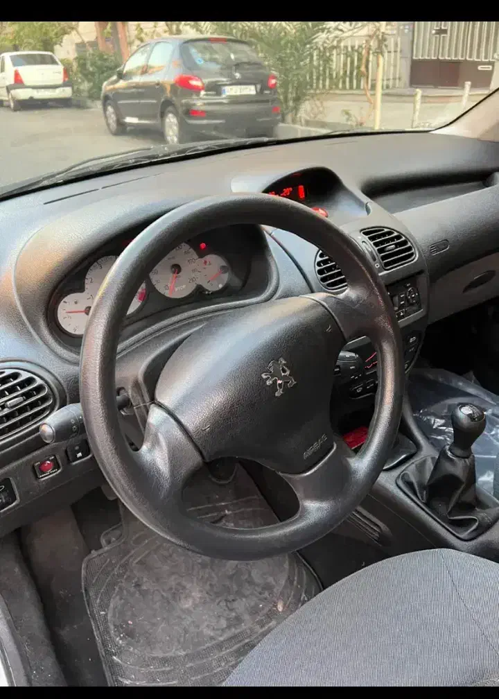 ۲۰۶ تیپ ۵ Tu5مدل ۹۶ پژو کم کارکردواقعی|خودرو سواری و وانت|شیراز, قدوسی شرقی|دیوار