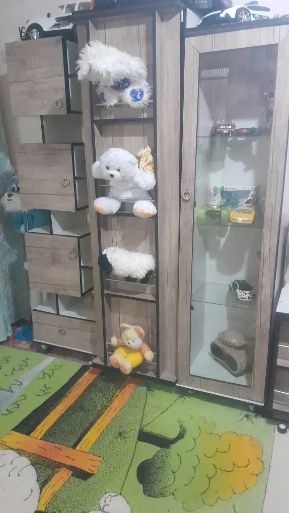 مبل ۷نفره باتخت وکمد نوجوان|مبلمان خانگی و میز عسلی|سرپل ذهاب, |دیوار