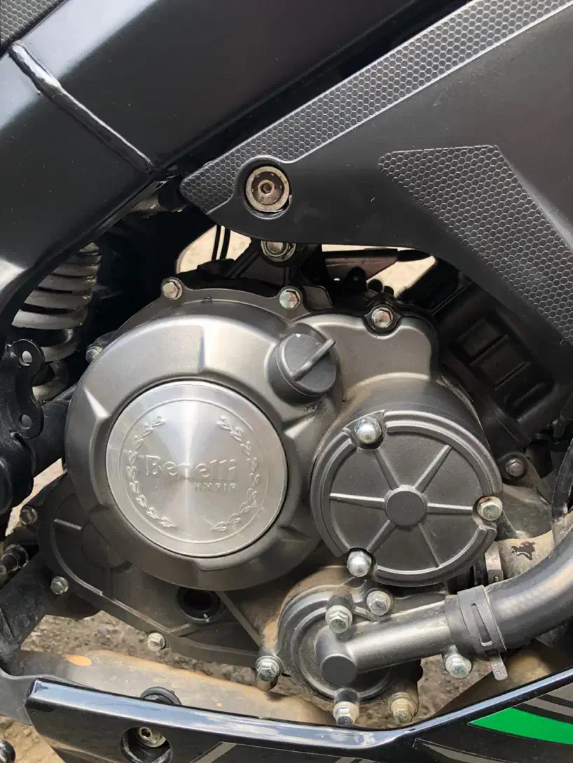 بنلی ۱۸۰sاس سالم در حد|موتورسیکلت|لنگرود, |دیوار