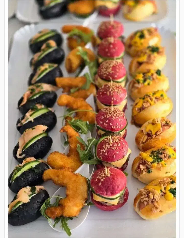 به یک خانم بازنشسته جهت همکاری در بوفه نیازمندیم|استخدام خدمات فروشگاه و رستوران|رشت, گیل|دیوار