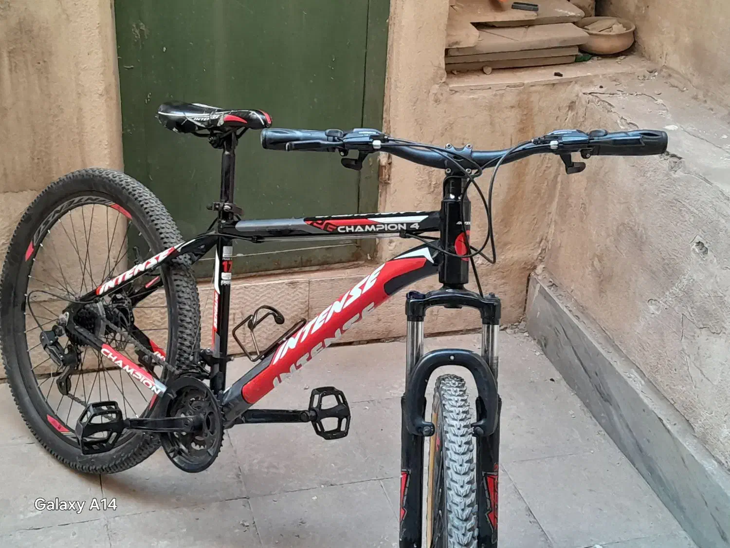 سایز۲۶ مارک  اینیتکس آلومینیوم و ۲۰ دخترانه درحدنو|دوچرخه، اسکیت، اسکوتر|اندیشه, اندیشه فاز ۱|دیوار