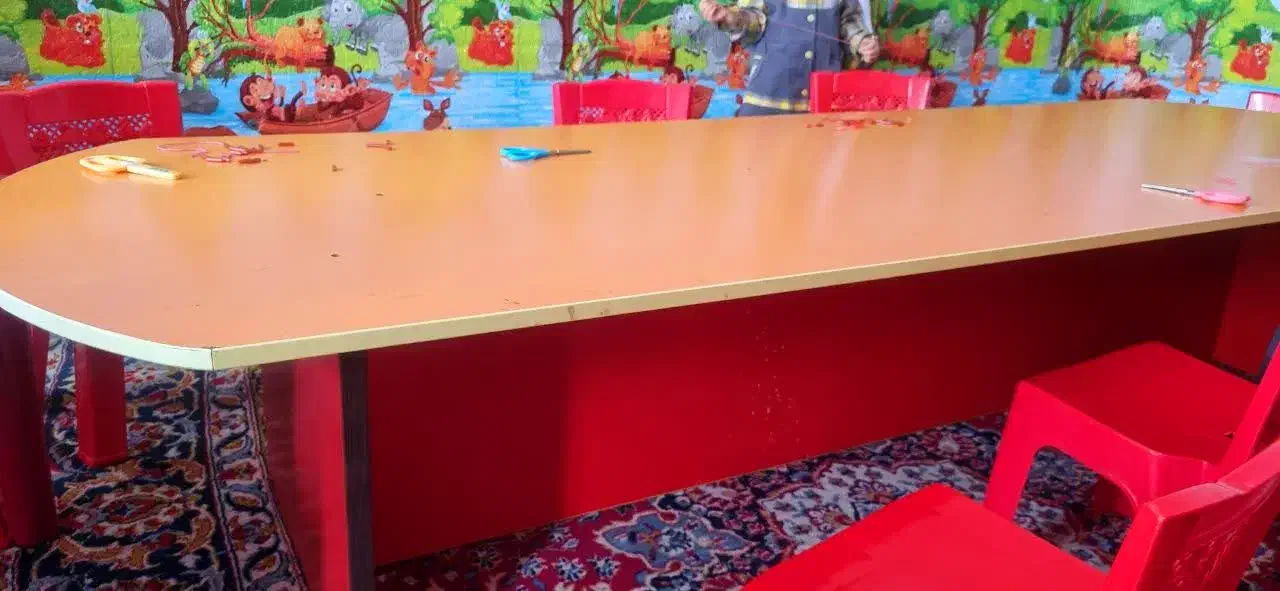 میز بزرگ چوبی mdf|میز تحریر و کامپیوتر|شهرکرد, |دیوار