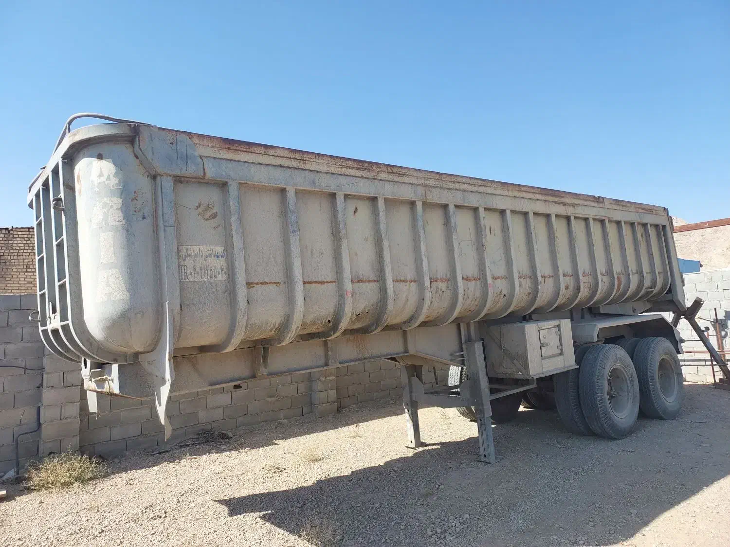 تریلر،تریلی کمپرس،کمپرسی اجاره ای|قطعات یدکی و لوازم جانبی|شهرضا, |دیوار