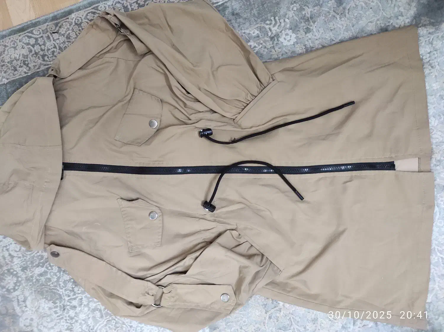 بارونی|لباس|سمنان, |دیوار