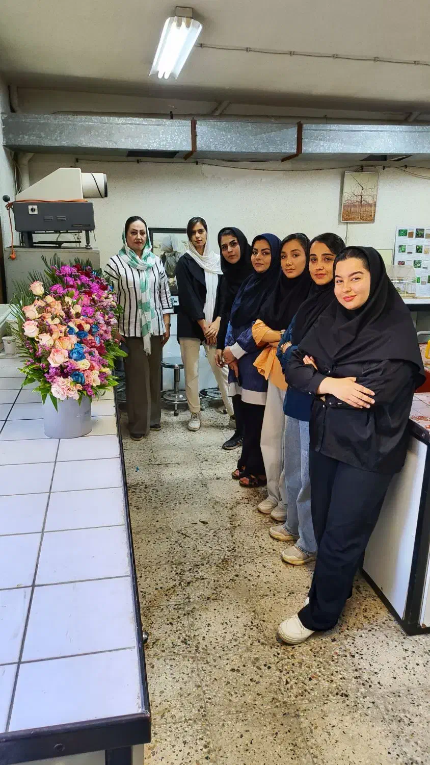 دوره گل آرایی با مدرک دانشگاه فردوسی و فنی حرفه‌ای|خدمات آموزشی|مشهد, دانشگاه فردوسی|دیوار