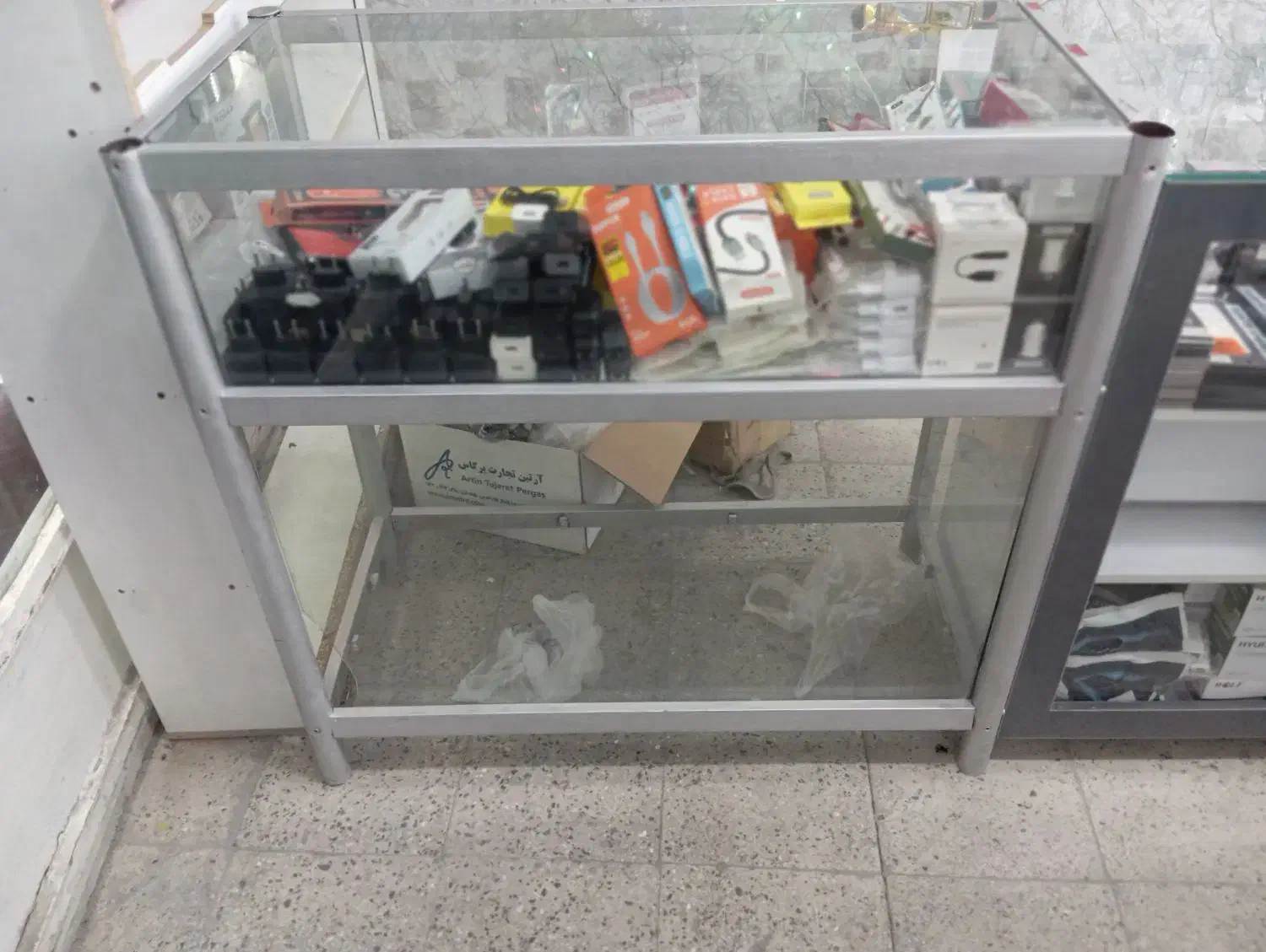 ویترین|فروشگاه و مغازه|نورآباد, |دیوار