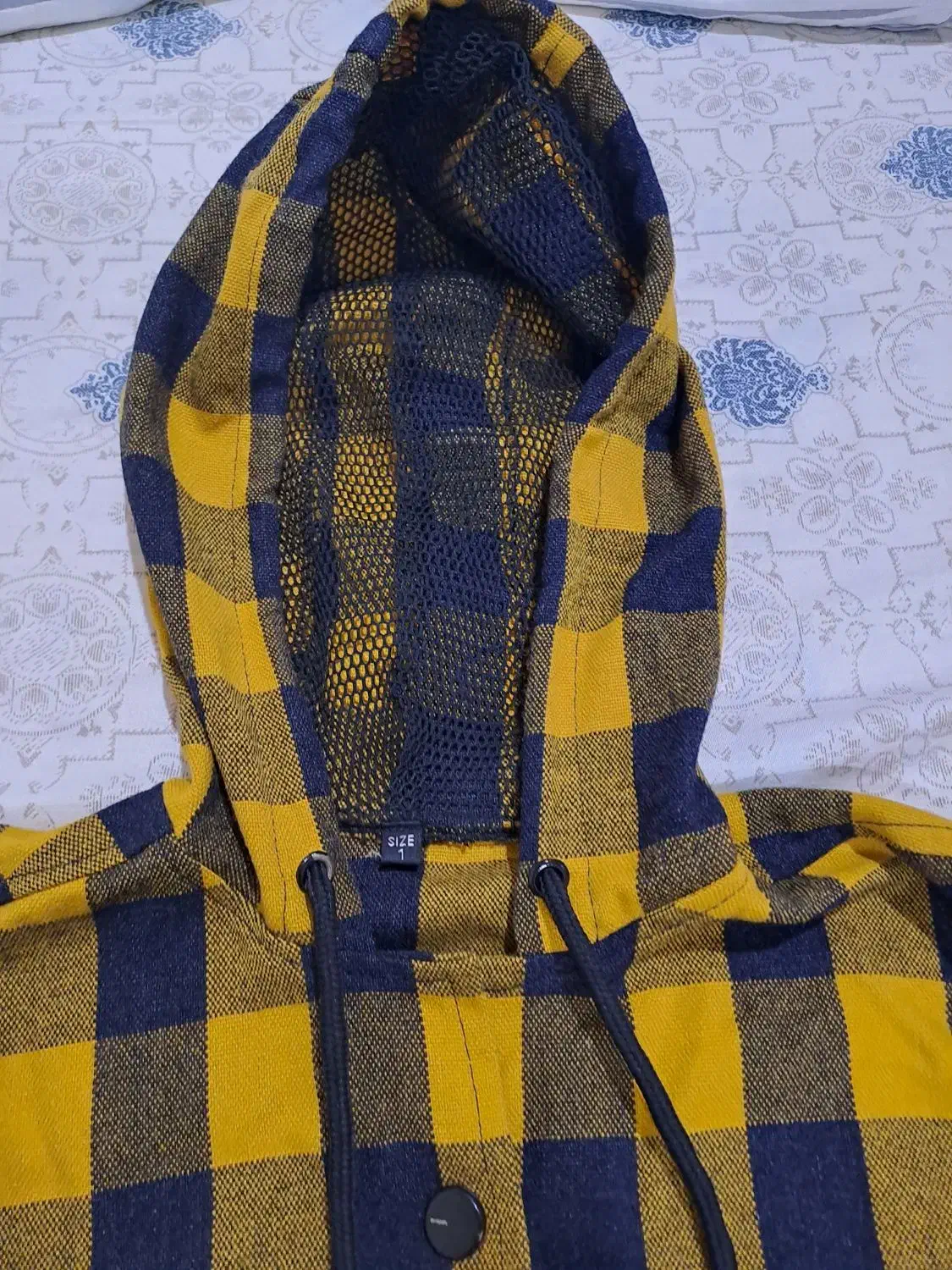 لباس پاییزه|کفش و لباس بچه|مسجد سلیمان, |دیوار