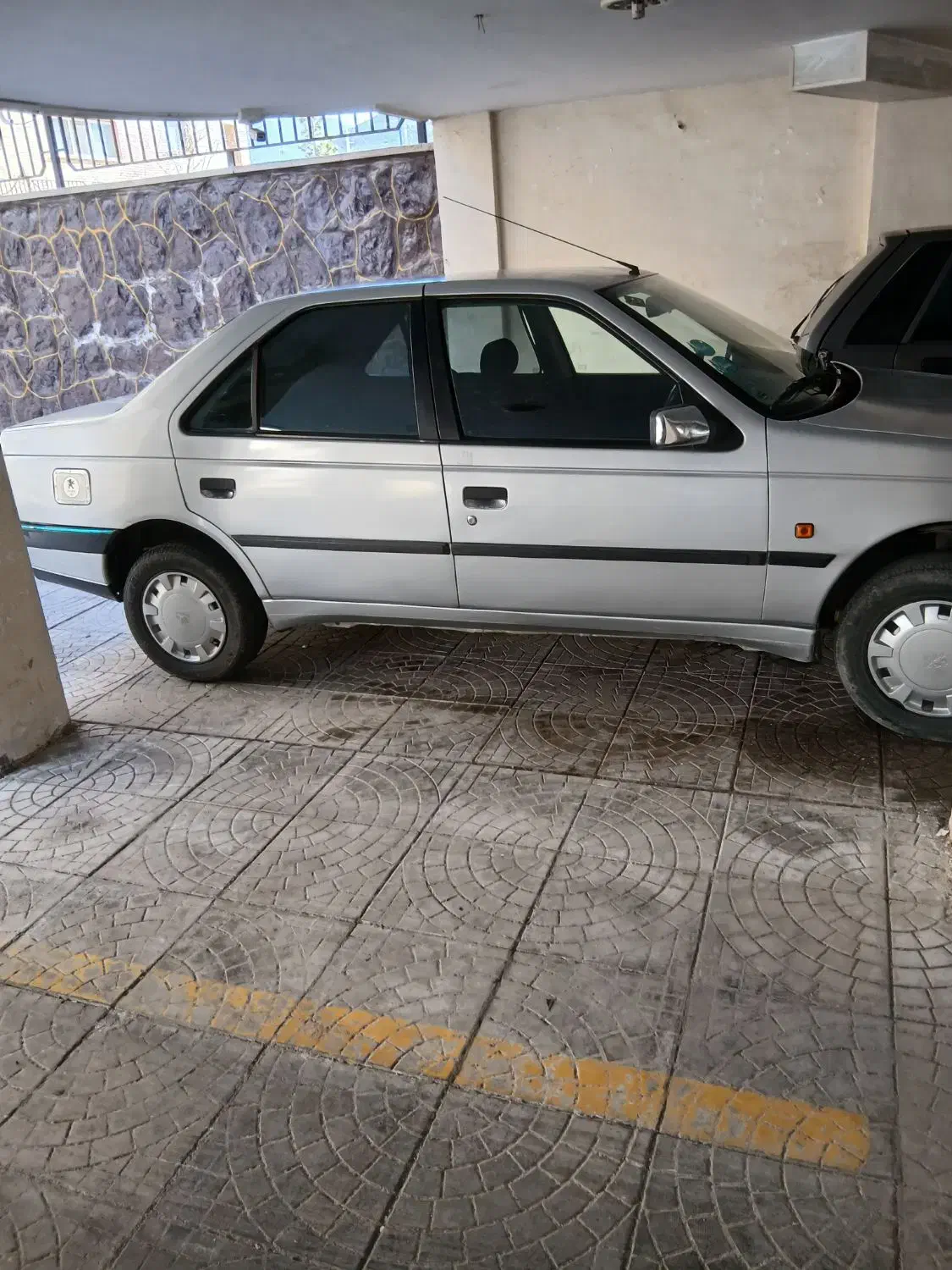 پژو ۴۰۵ دوگانه فابریک در حد|خودرو سواری و وانت|فولادشهر, مسکن مهر فولادشهر|دیوار