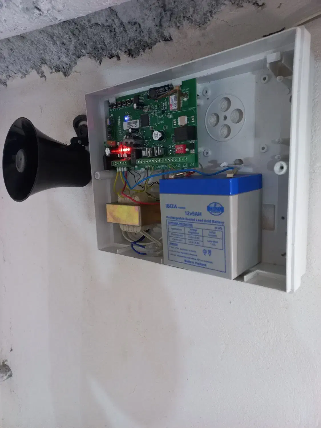 نصب دوربین، دزدگیر و جک پارکینگ|دوربین مداربسته|قائم‌شهر, |دیوار