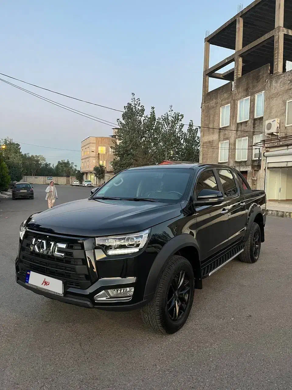 کی ام سی ۱۴۰۱ کم کار|خودرو سواری و وانت|آمل, |دیوار