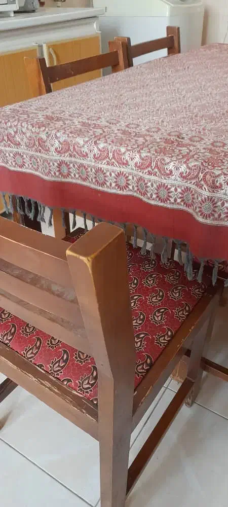 میز ناهارخوری چوبی به اضافه شش عدد صندلی چوبی|میز و صندلی غذاخوری|شیراز, باغ تخت|دیوار