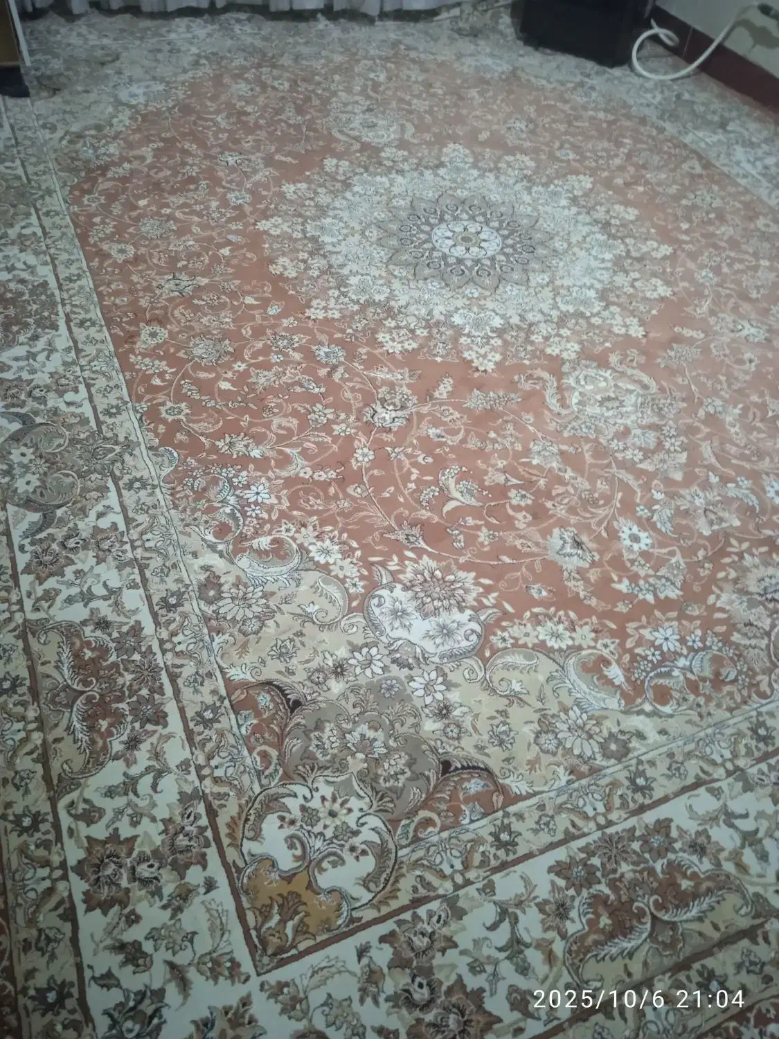 یک تیکه فرش سه له چوار|فرش|بانه, |دیوار
